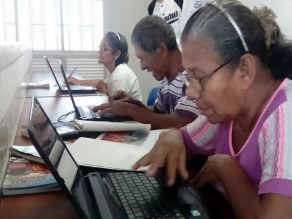 Programas para el adulto mayor Programas para el adulto mayor